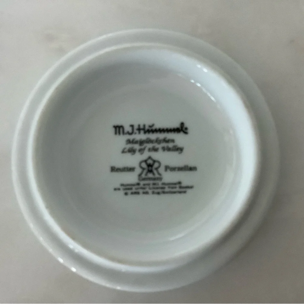 MJ Hummel Maiglockchen “Lily of the Valley” Porcelain Trinket Box Germany